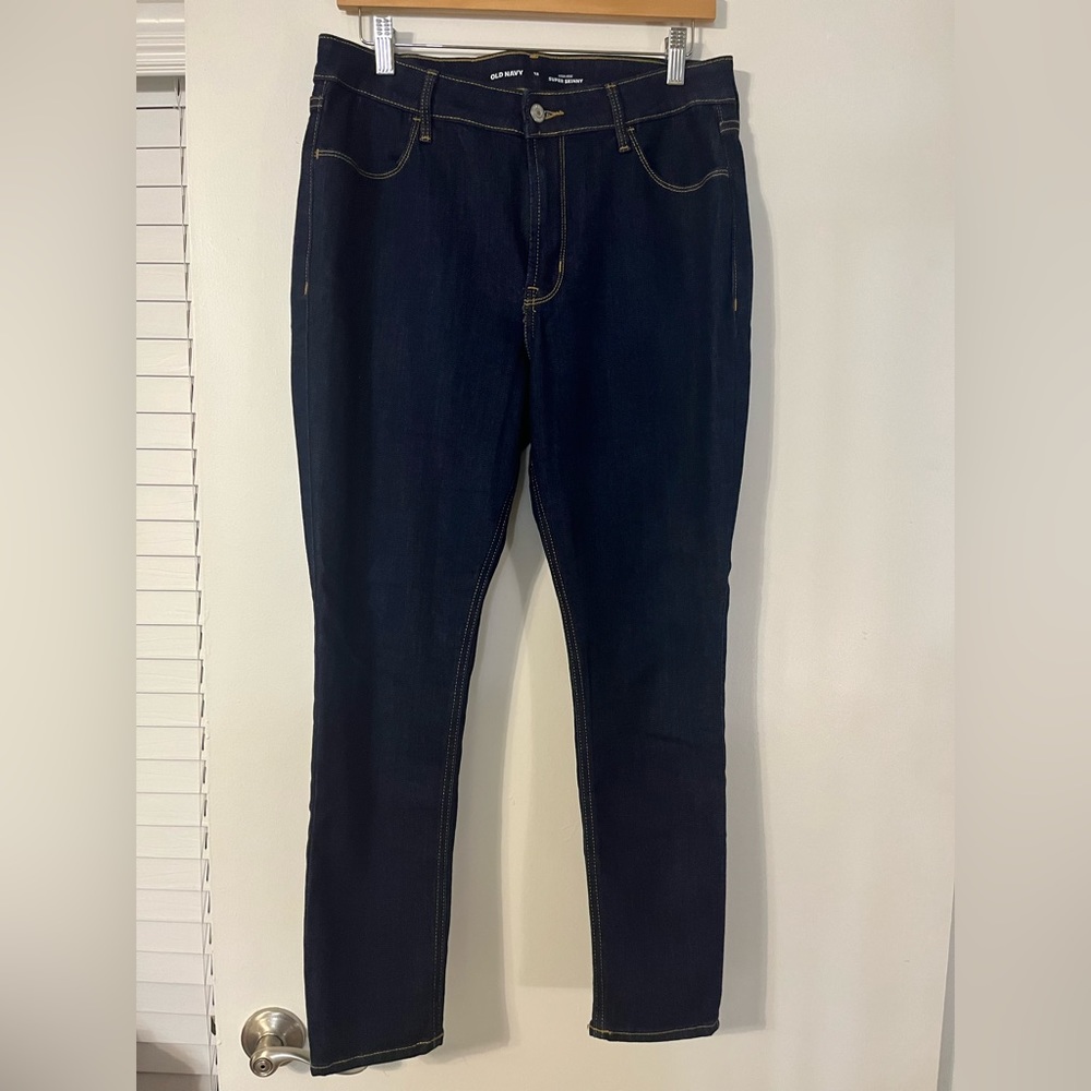 Old Navy High Rise Super Skinny Blue Jeans. Size 12. NWOT.